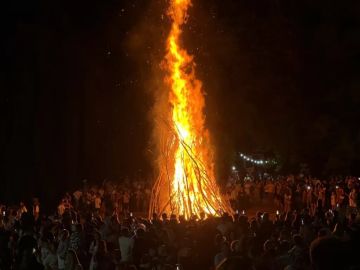 В селе Вадатурково прошёл ежегодный фестиваль Ивана Купала, который собрал более тысячи жителей и гостей Рыбницкого района на берегу местного озера