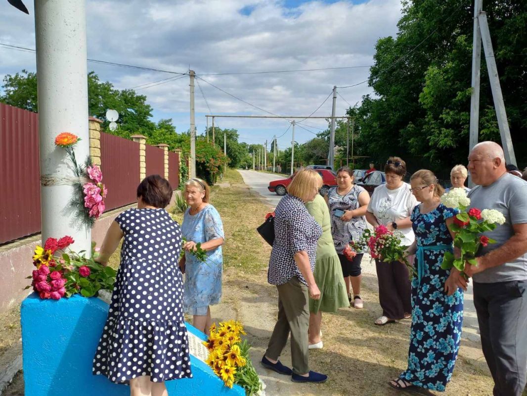 В Дубоссарах и Цыбулевке сегодня почтили память жертв артобстрелов 6 июля 1992 года В Дубоссарах и Цыбулевке сегодня почтили память жертв артобстрелов 6 июля 1992 года