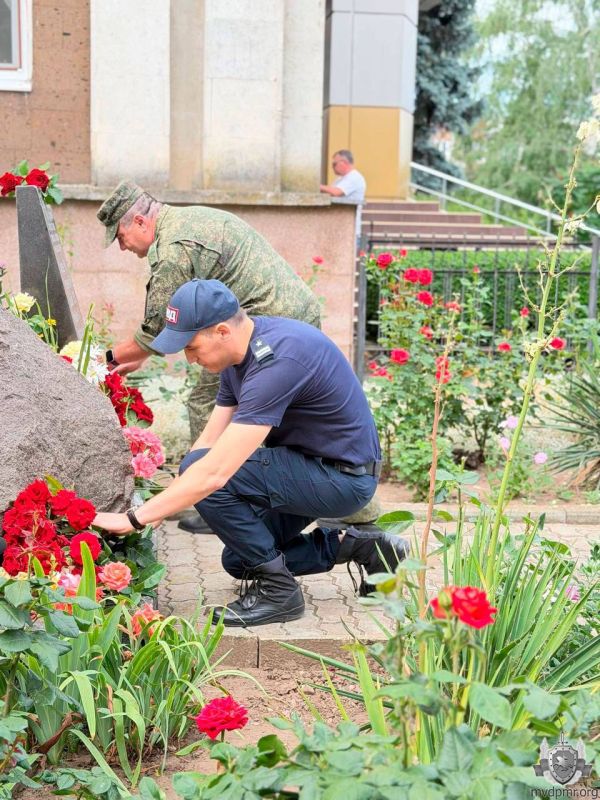 Это забыть невозможно. В Дубоссарах выразили уважение павшим при артобстрелах 6 июля 1992 года Это забыть невозможно. В Дубоссарах выразили уважение павшим при артобстрелах 6 июля 1992 года