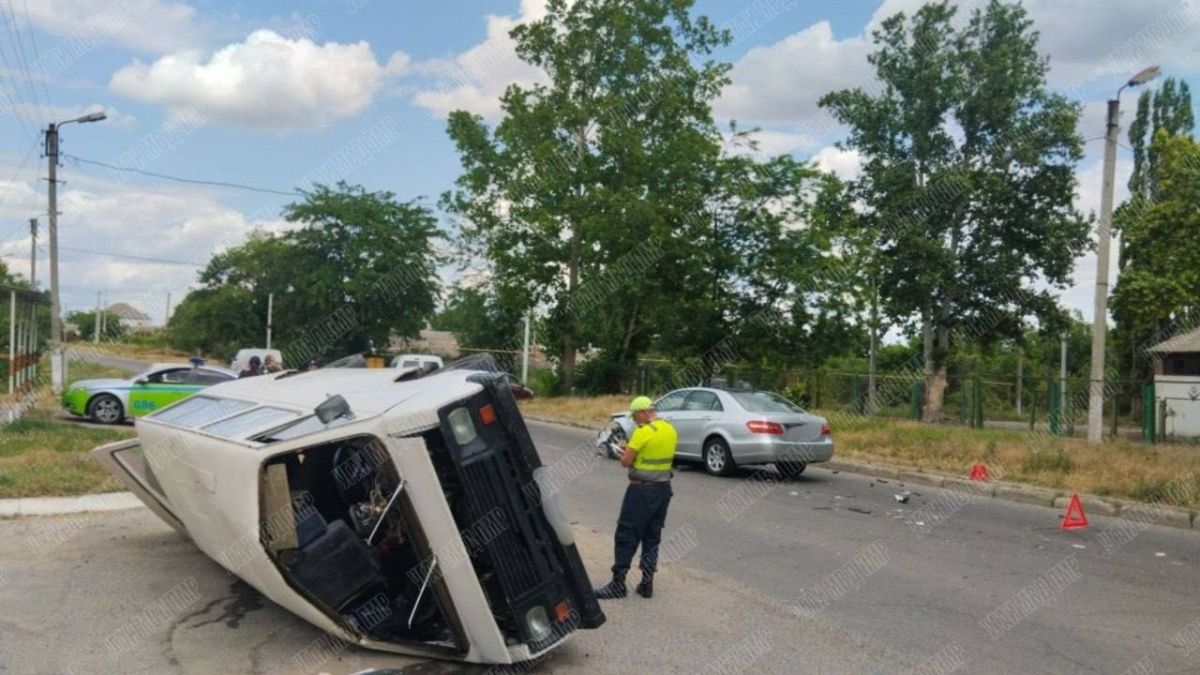 Пострадала пассажирка. Вчера в микрорайоне Липканы произошло ДТП Пострадала пассажирка. Вчера в микрорайоне Липканы произошло ДТП