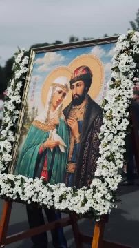 Крестный ход в честь Дня семьи, любви и верности