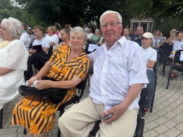 А это уже семья – Вера и Михаил Ситайло
