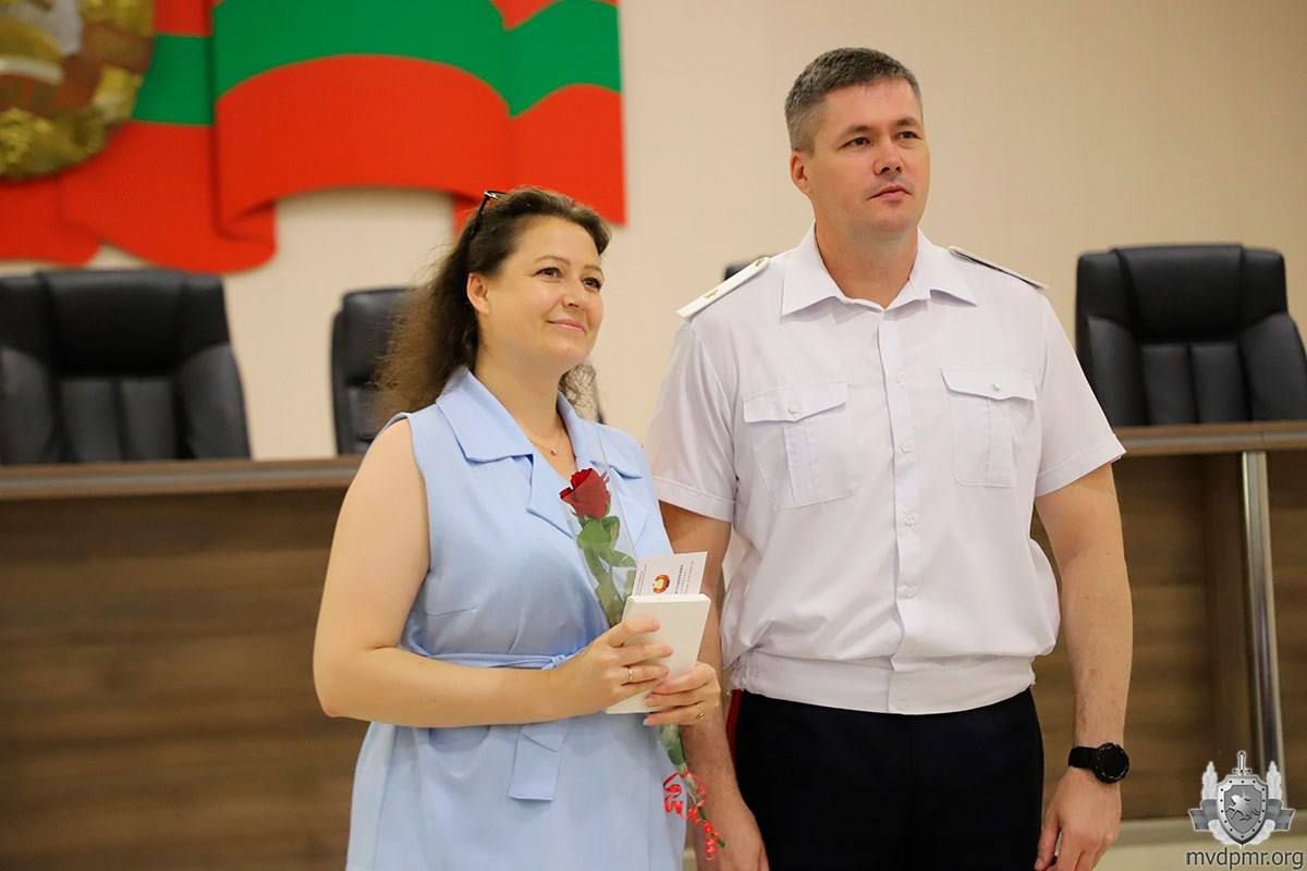 Благодарность женщинам, сохранившим крепкую семью Благодарность женщинам, сохранившим крепкую семью