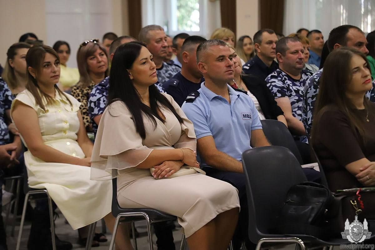 Благодарность женщинам, сохранившим крепкую семью Благодарность женщинам, сохранившим крепкую семью