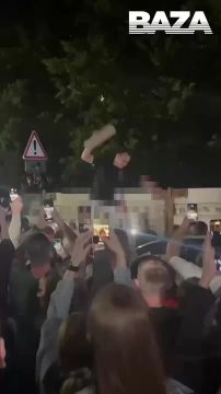 Во Львове вспыхнул массовый бунт против ТЦК — толпа перевернула машину военкомов