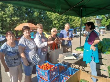 Первая в этом сезоне ярмарка выходного дня прошла вчера в микрорайоне "Шёлковый" в Бендерах