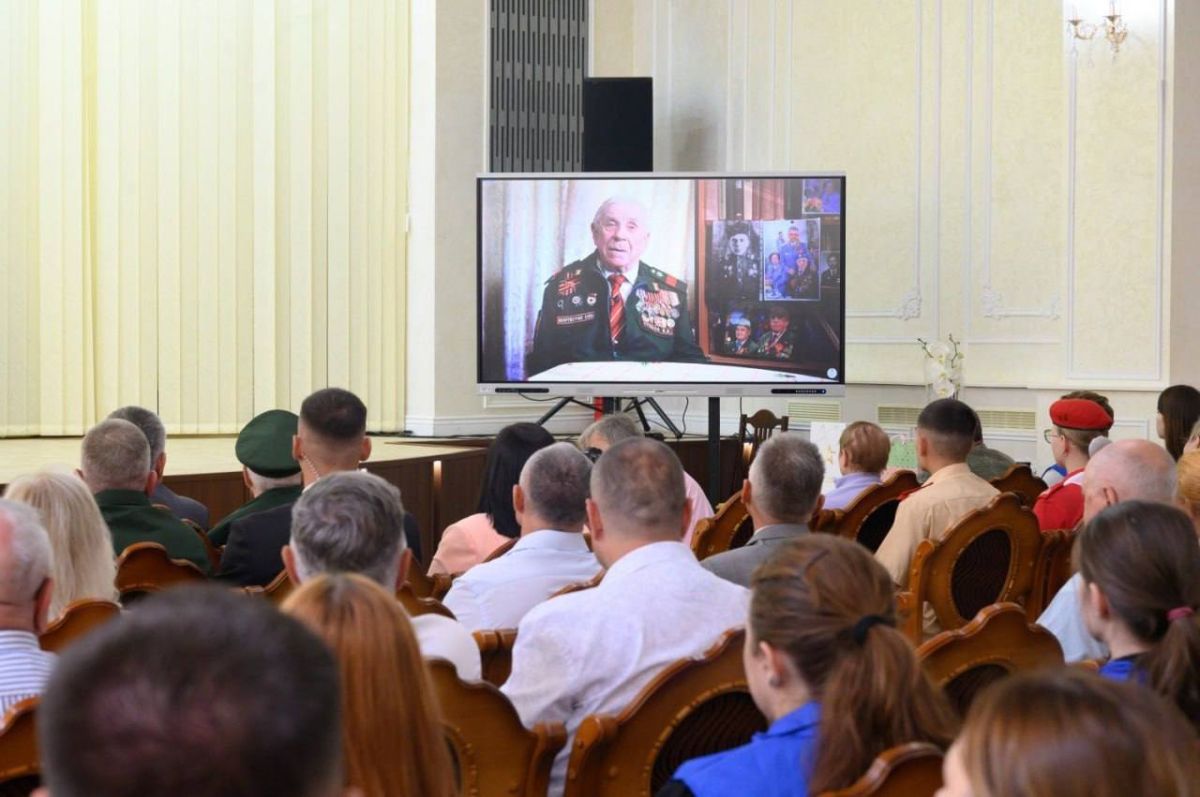 Ветеран Великой Отечественной войны Владимир Громов: «Приказ Президента дожить до 100 лет выполнил!» Ветеран Великой Отечественной войны Владимир Громов: «Приказ Президента дожить до 100 лет выполнил!»