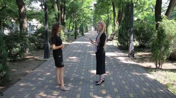 Пятикурсница Юля весь предыдущий семестр получала по 150 долларов в месяц от компании «Шериф» – это именная стипендия