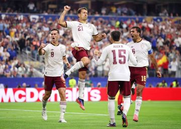 Сборная Испании обыграла команду Франции со счетом 2:0 и впервые с 2010 года вышла в финал чемпионата мира по футболу