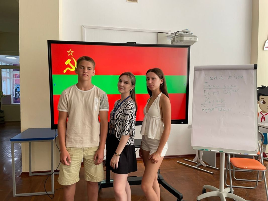 Приднестровские школьники провели три недели во Всероссийском детском центре «Орленок» Приднестровские школьники провели три недели во Всероссийском детском центре «Орленок»