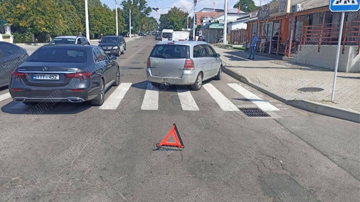 В Тирасполе под колёса автомобиля попала пожилая женщина В Тирасполе под колёса автомобиля попала пожилая женщина