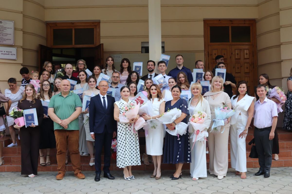 Выпуск специалистов медицинского института