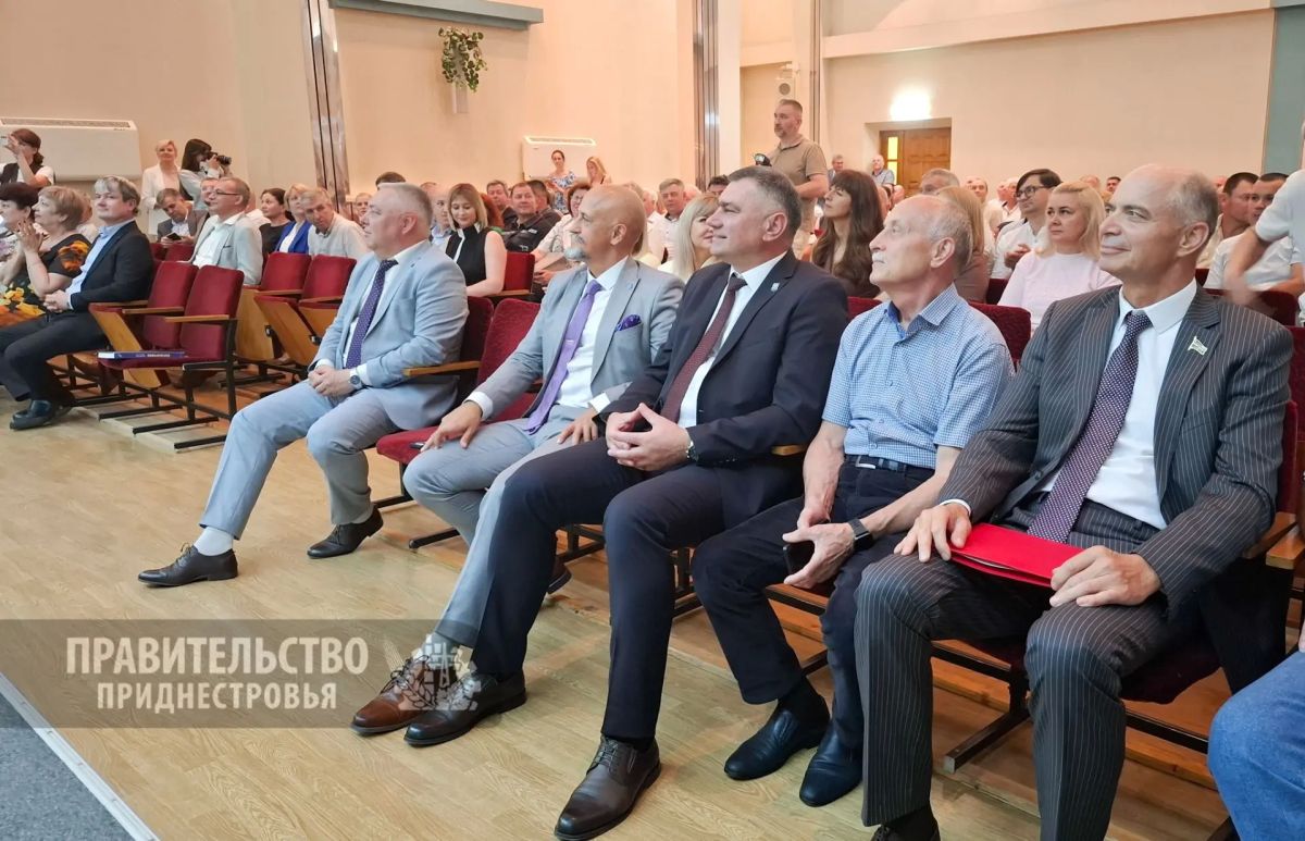 Металлурги Приднестровья принимают поздравления Металлурги Приднестровья принимают поздравления