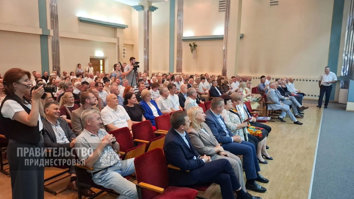 Металлурги Приднестровья принимают поздравления Металлурги Приднестровья принимают поздравления