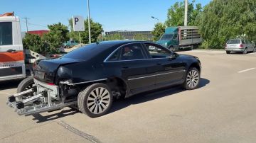 Румынский стартап создал автомобиль, которому не нужно топливо — он «шагает» на сжатом воздухе