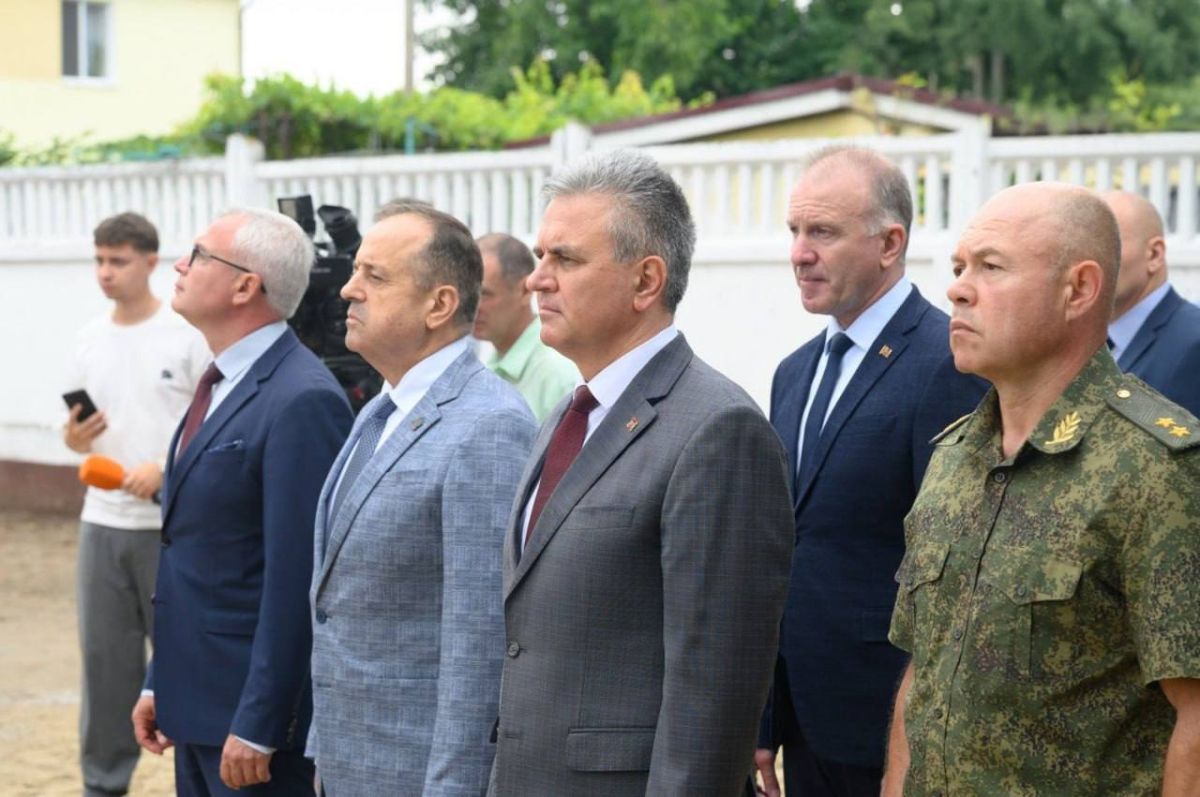 На территории Военного института им. А. Лебедя сегодня, в день явления Казанской иконы Божией Матери, освятили и установили крест на купол строящегося храма Архистратига Михаила На территории Военного института им. А. Лебедя сегодня, в день явления Казанской иконы Божией Матери, освятили и установили крест на купол строящегося храма Архистратига Михаила