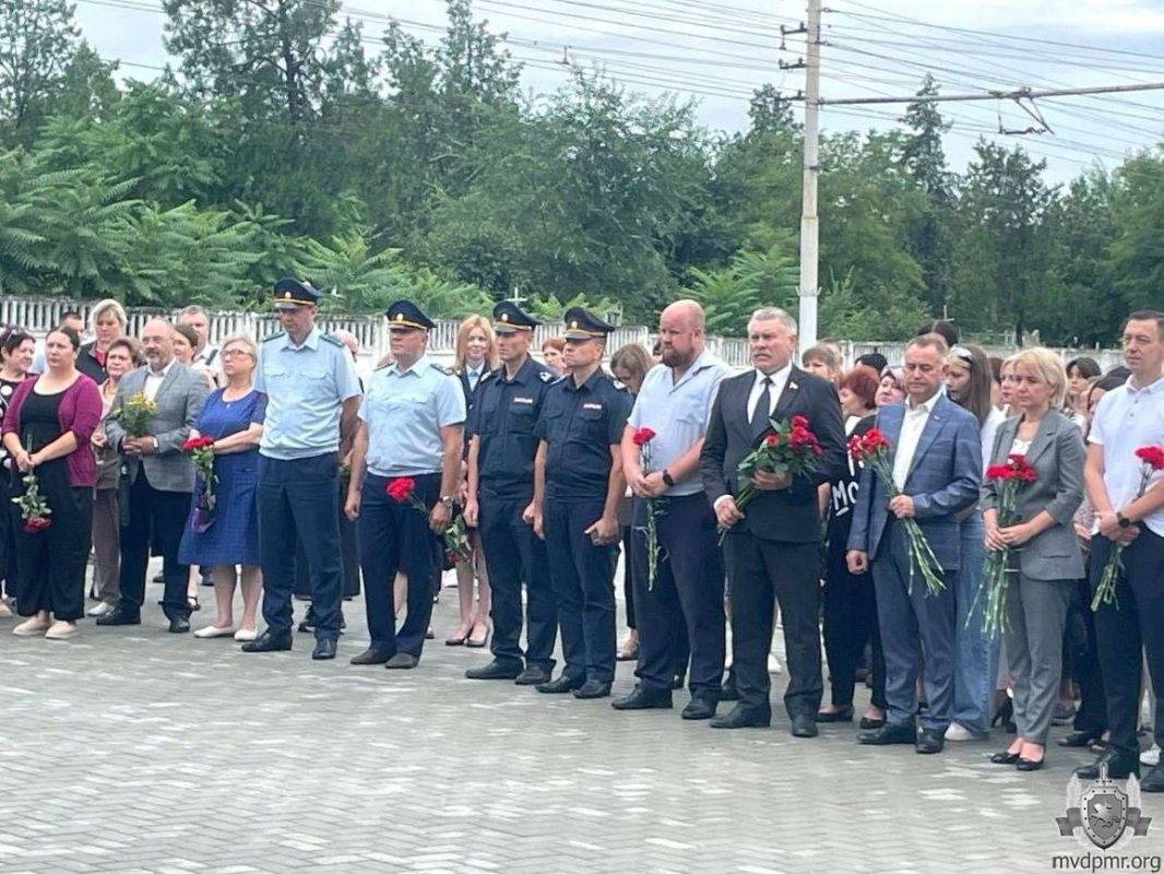 В Бендерах почтили память жертв немецко-фашистской оккупации В Бендерах почтили память жертв немецко-фашистской оккупации