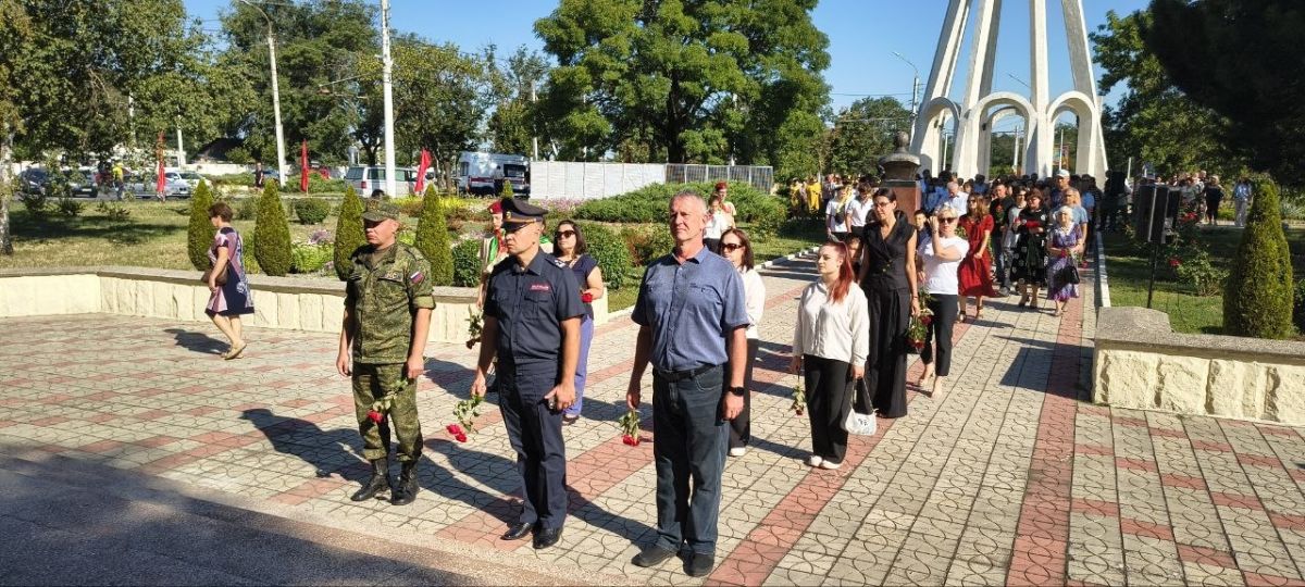 Память о защитниках Приднестровья — это память о людях, которые ценой собственной жизни отстояли право родной земли на мирное будущее Память о защитниках Приднестровья — это память о людях, которые ценой собственной жизни отстояли право родной земли на мирное будущее