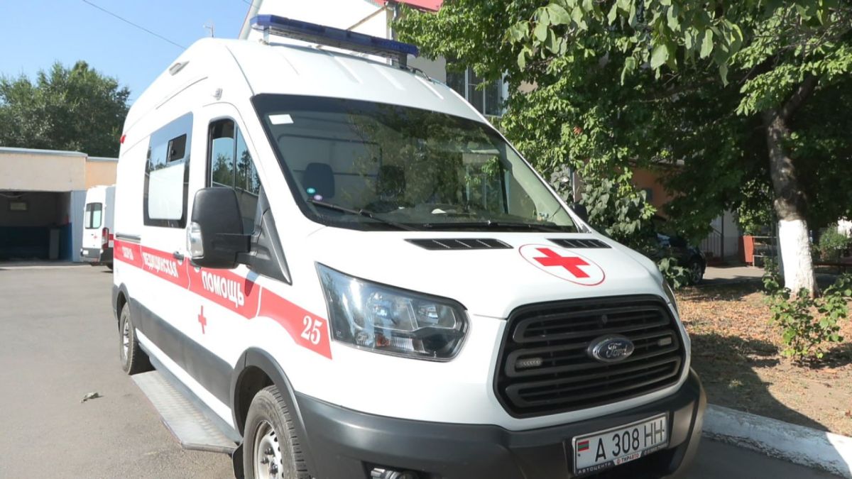 В эти жаркие дни число вызовов «скорой» увеличилось примерно на 5–6 в сутки В эти жаркие дни число вызовов «скорой» увеличилось примерно на 5–6 в сутки