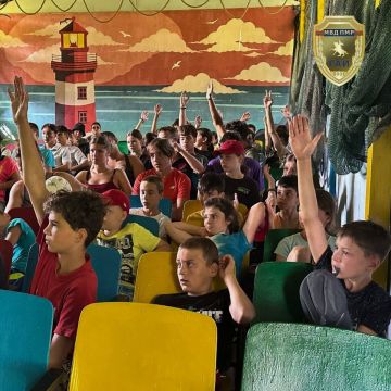 День светофора в Дубоссарском оздоровительном лагере