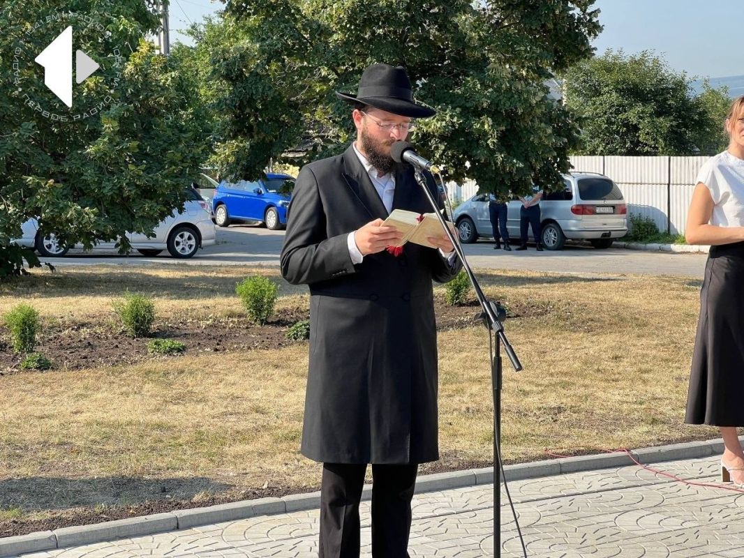 В Рыбнице открыли памятный знак, посвящённый жертвам фашизма В Рыбнице открыли памятный знак, посвящённый жертвам фашизма