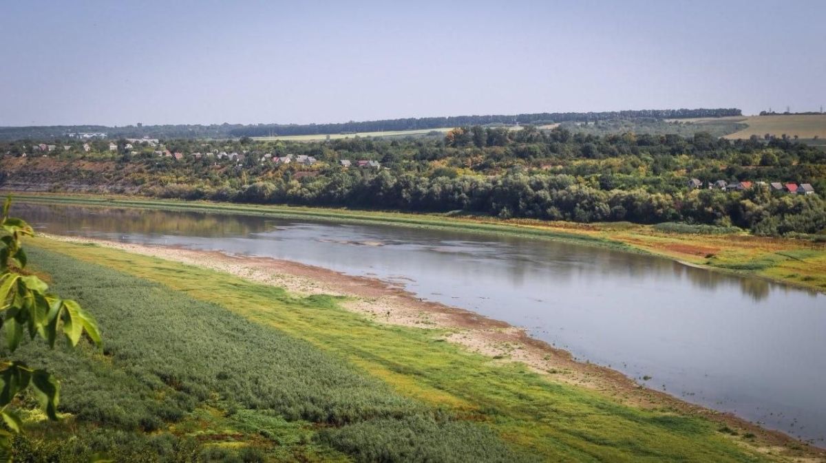 Молдавия начала использовать стратегический запас воды в Новоднестровском водохранилище из-за критического падения уровня воды в Днестре