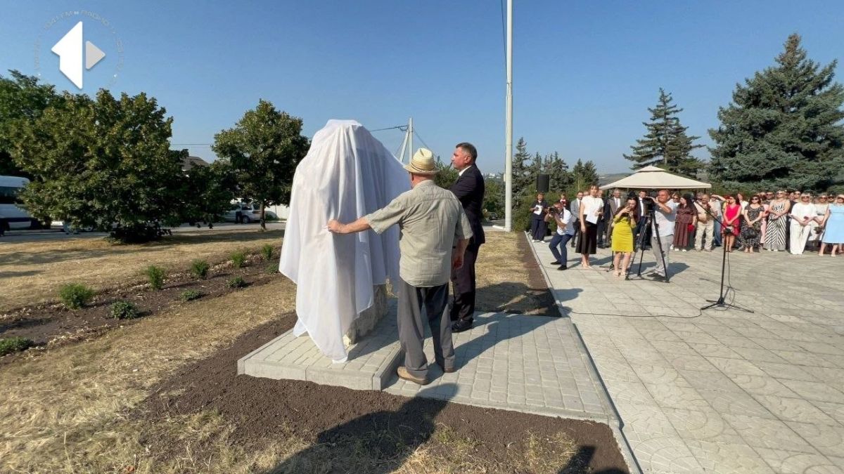 В Рыбнице открыли памятный знак, посвящённый жертвам фашизма В Рыбнице открыли памятный знак, посвящённый жертвам фашизма
