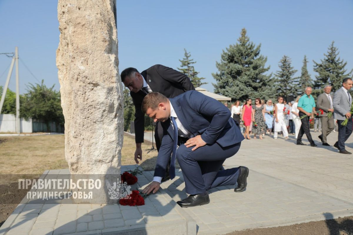 В Рыбнице открыли памятный знак, посвященный узникам гетто В Рыбнице открыли памятный знак, посвященный узникам гетто