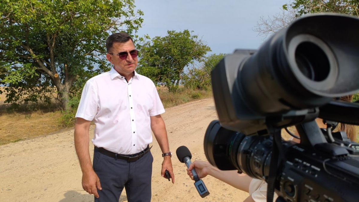 Ремонт дороги силами сельчан Ремонт дороги силами сельчан