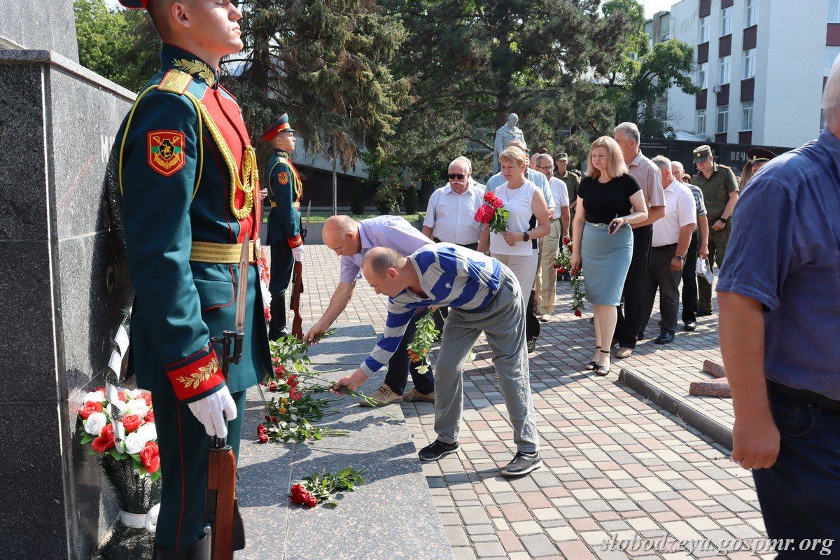 Память погибших в годы немецко-румынской оккупации почтили в Слободзее Память погибших в годы немецко-румынской оккупации почтили в Слободзее