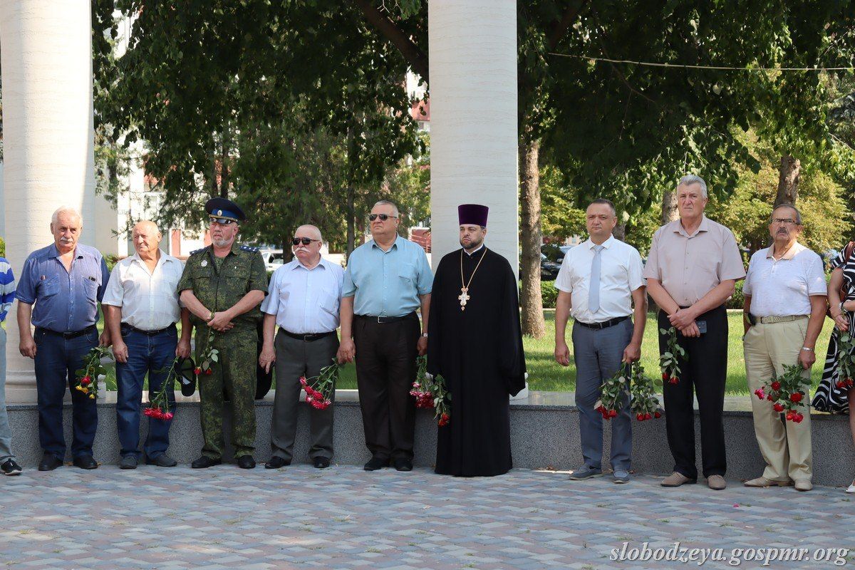 Память погибших в годы немецко-румынской оккупации почтили в Слободзее Память погибших в годы немецко-румынской оккупации почтили в Слободзее