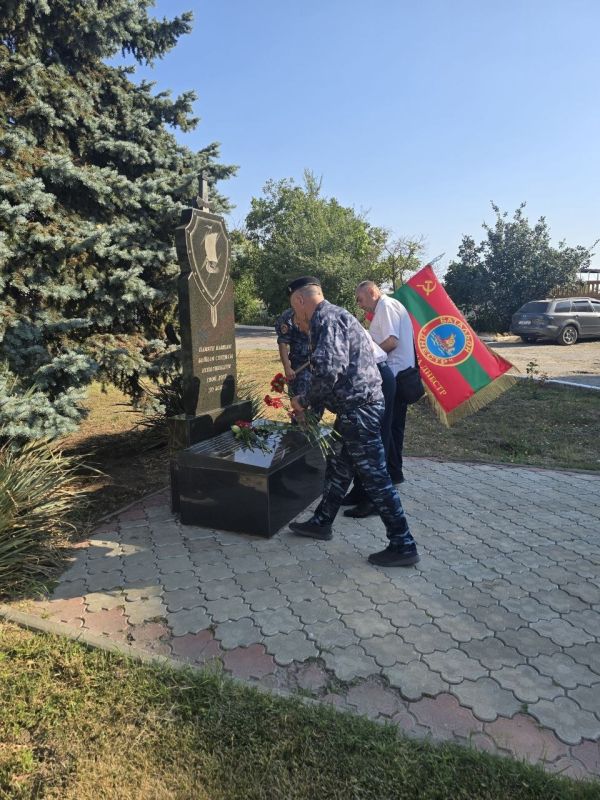В День 35-летия образования Специального отряда быстрого реагирования «Днестр» в столице прошли памятные и торжественные мероприятия В День 35-летия образования Специального отряда быстрого реагирования «Днестр» в столице прошли памятные и торжественные мероприятия