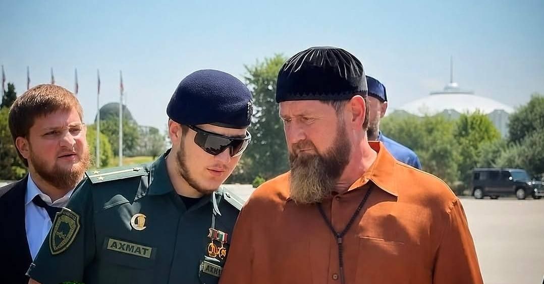 18-летний адам кадыров получил новое звание — лейтенант 18-летний адам кадыров получил новое звание — лейтенант