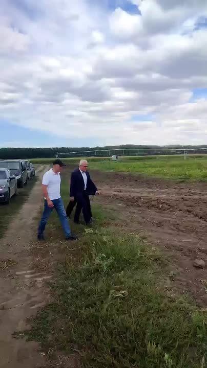 Вице-премьер Виталий Нягу приехал в одно из самых крупных хозяйств Слободзейском районе, где выращивают овощи