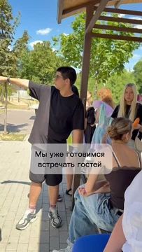 Подготовка к празднику идёт полным ходом! Бендерчан ждут сегодня вечером в сквере "Солнечный" в пять вечера!