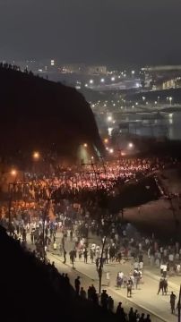 Тысячи мигрантов снова пытались прорваться в испанскую Сеуту
