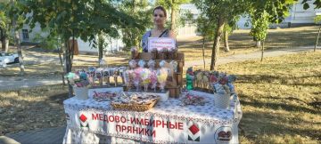 Чтобы никто из гостей и участников не скучал, ведущие «Играй дома» проводили конкурс за конкурсом