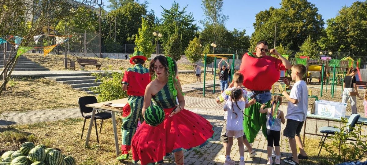 Семейный фестиваль. В выходные в бендерском микрорайоне «Солнечный» прошел фестиваль «Моя семья» Семейный фестиваль. В выходные в бендерском микрорайоне «Солнечный» прошел фестиваль «Моя семья»