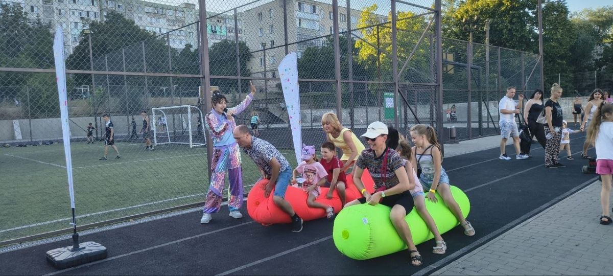 Семейный фестиваль. В выходные в бендерском микрорайоне «Солнечный» прошел фестиваль «Моя семья» Семейный фестиваль. В выходные в бендерском микрорайоне «Солнечный» прошел фестиваль «Моя семья»
