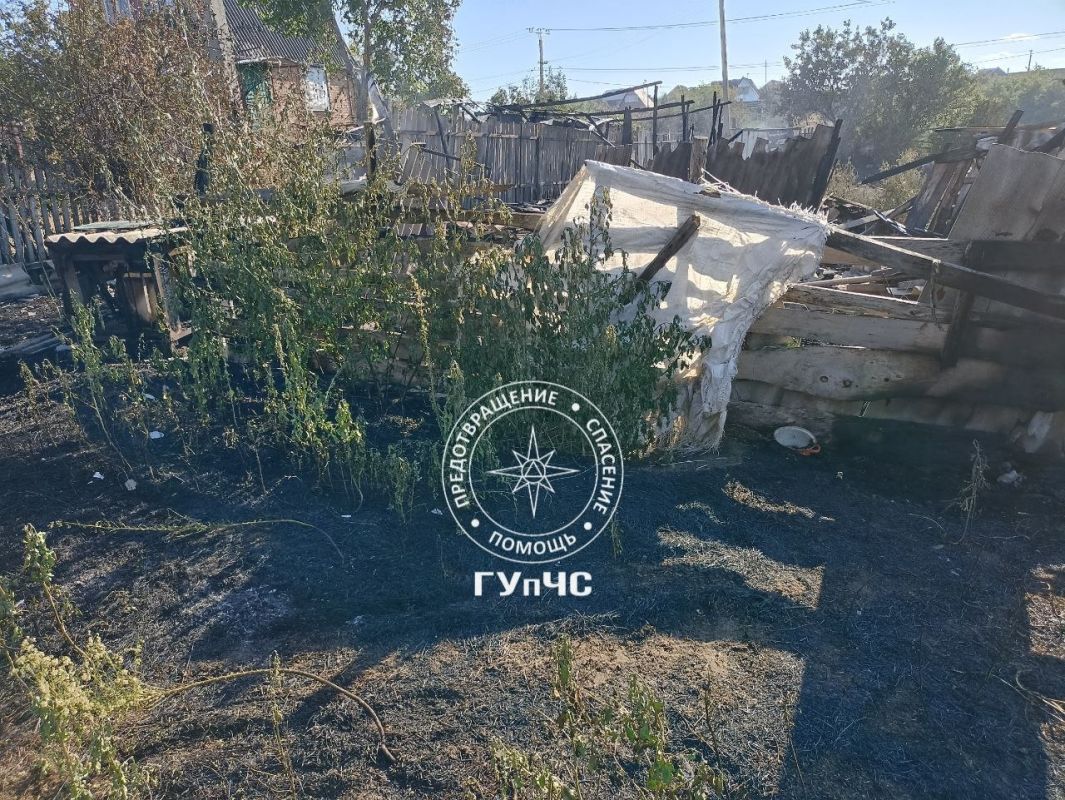 Три пожарных расчёта из Первомайска, Слободзеи и Тирасполя тушили вчера сухостой на площади 12 гектаров между сёлами Уютное и Никольское Три пожарных расчёта из Первомайска, Слободзеи и Тирасполя тушили вчера сухостой на площади 12 гектаров между сёлами Уютное и Никольское