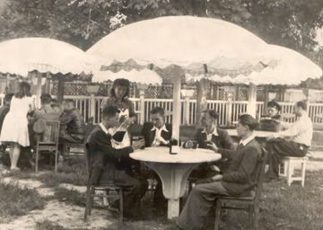 Летнее кафе в парке им. Горького. Бендеры, 1949 год