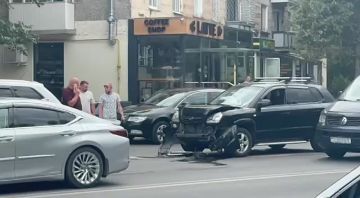 Тройничок на Бородинке: «Лада», «Хёндай» и «Мицубиси»