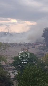 С утра пожарные снова тушат свалку в Тирасполе