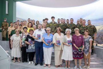 В ТИРАСПОЛЕ ПРЕЗЕНТОВАЛИ СБОРНИК ПОЭЗИИ «ДА, НАМ ДАЛАСЬ ПОБЕДА НЕЛЕГКО»