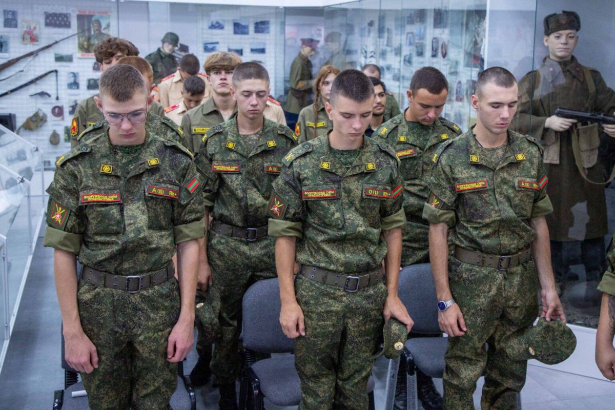 В ТИРАСПОЛЕ ПРЕЗЕНТОВАЛИ СБОРНИК ПОЭЗИИ «ДА, НАМ ДАЛАСЬ ПОБЕДА НЕЛЕГКО» В ТИРАСПОЛЕ ПРЕЗЕНТОВАЛИ СБОРНИК ПОЭЗИИ «ДА, НАМ ДАЛАСЬ ПОБЕДА НЕЛЕГКО»