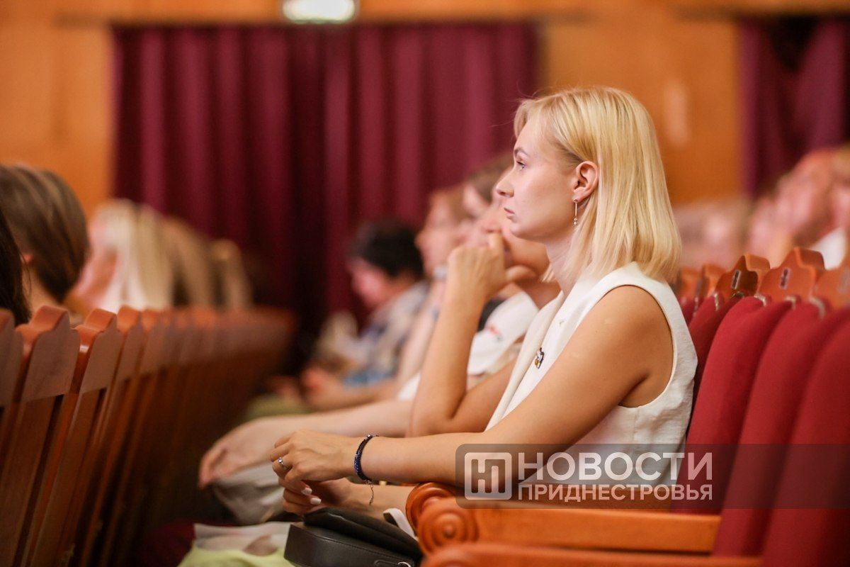 Форум открыла министр просвещения Светлана Иванишина: Форум открыла министр просвещения Светлана Иванишина: