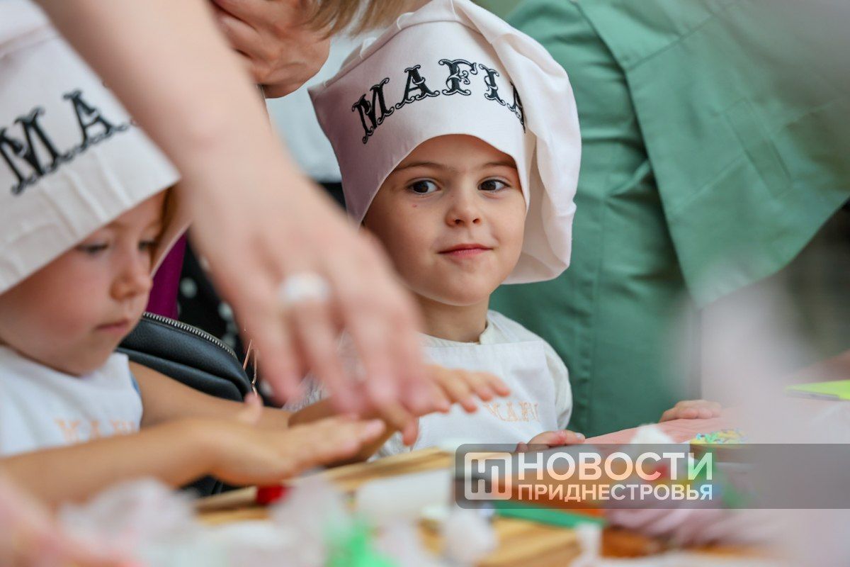 Более 600 педагогов со всего Приднестровья сегодня собрались во Дворце Республики в Тирасполе на Республиканский педагогический форум Более 600 педагогов со всего Приднестровья сегодня собрались во Дворце Республики в Тирасполе на Республиканский педагогический форум