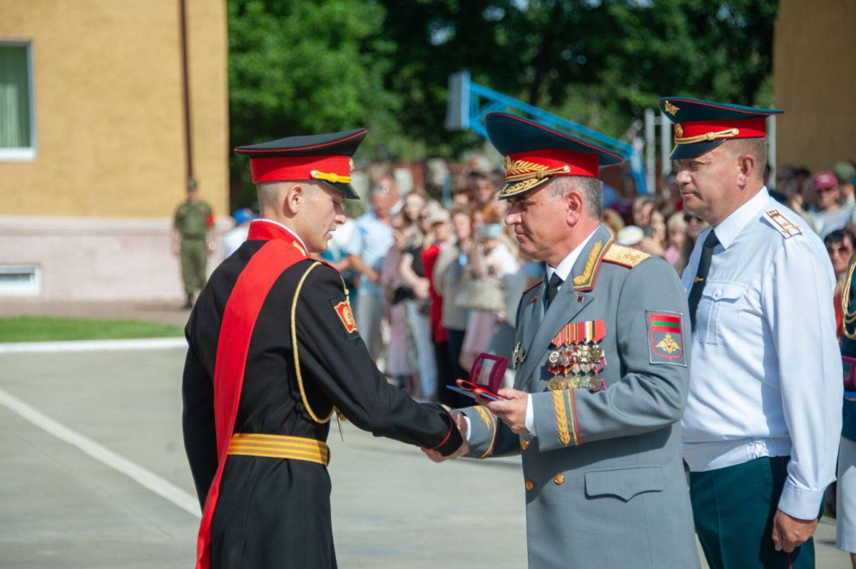 21 АВГУСТА 1943 ГОДА – ДАТА СОЗДАНИЯ СУВОРОВСКИХ ВОЕННЫХ УЧИЛИЩ 21 АВГУСТА 1943 ГОДА – ДАТА СОЗДАНИЯ СУВОРОВСКИХ ВОЕННЫХ УЧИЛИЩ