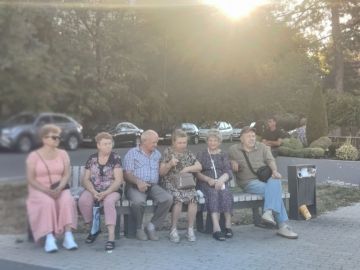 Народ пришёл, площадь ожила!