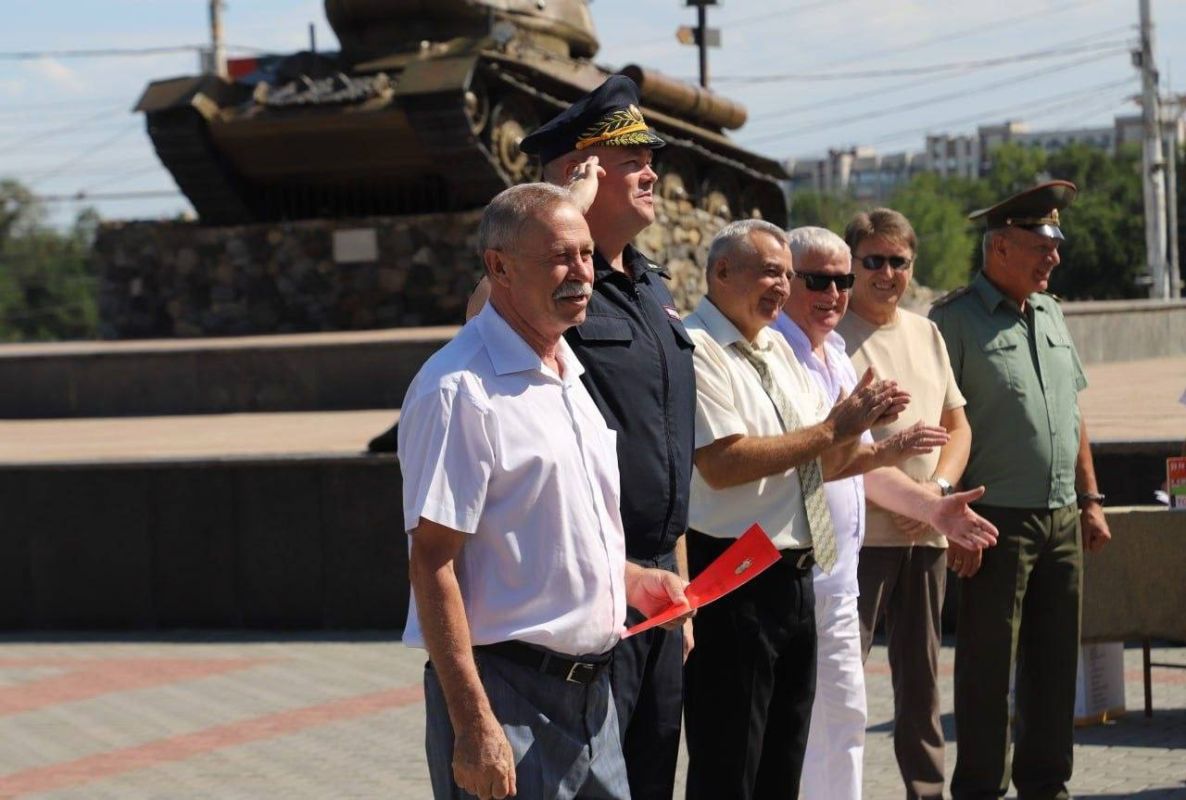 Для справки: 23 августа 2019 года была создана РОО «Ветераны органов внутренних дел Приднестровья», объединившая территориальные организации Для справки: 23 августа 2019 года была создана РОО «Ветераны органов внутренних дел Приднестровья», объединившая территориальные организации